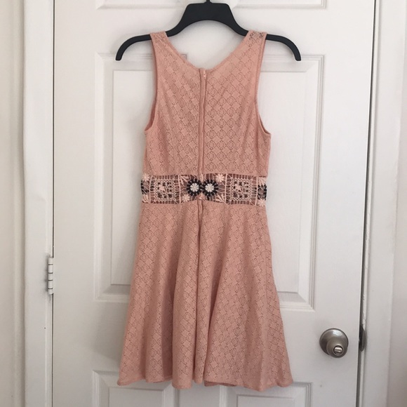 Free People Light Pink Crochet “Fitted With Daisies” Sundress, Size 2 - Picture 2 of 6